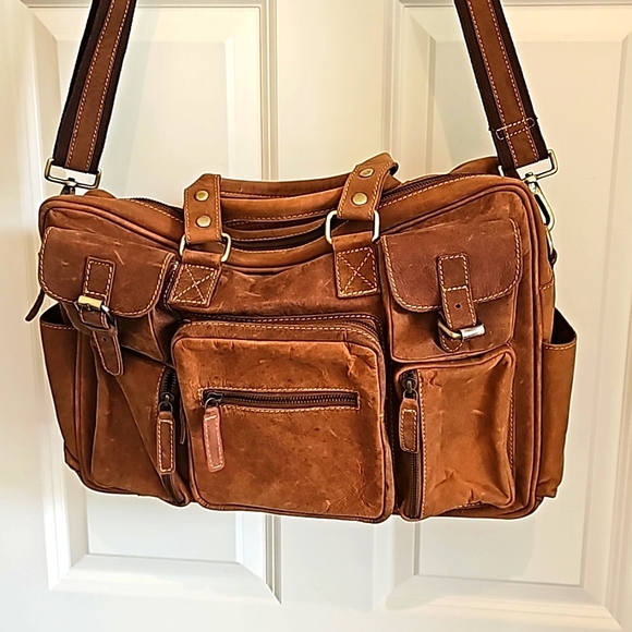 Soft Leather Briefcase 9 outer & 3 inner compartments handles & strap NWOT